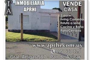 VENTA CASA  3 DORM-EN CENTRO